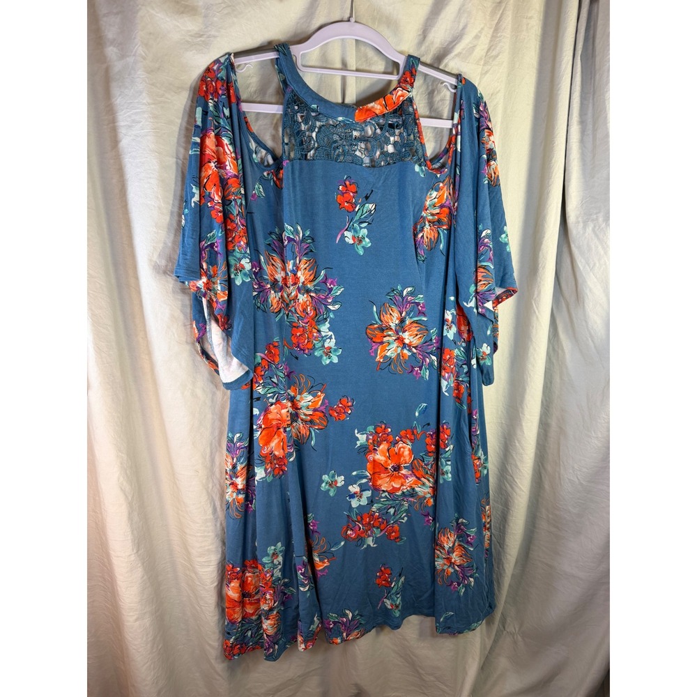 Torrid Super Soft Knits Blue Floral Cold Shoulder Crochet Lace Dress Size 1